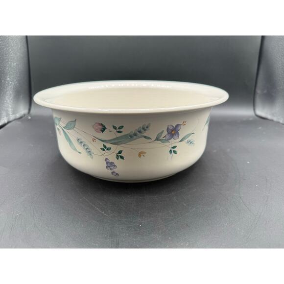 Pfaltzgraff April Dutch Oven Casserole Dish with Lid - Picture 8 of 9